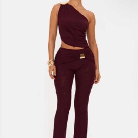 Other - Elegant One-Shoulder Burgundy Set